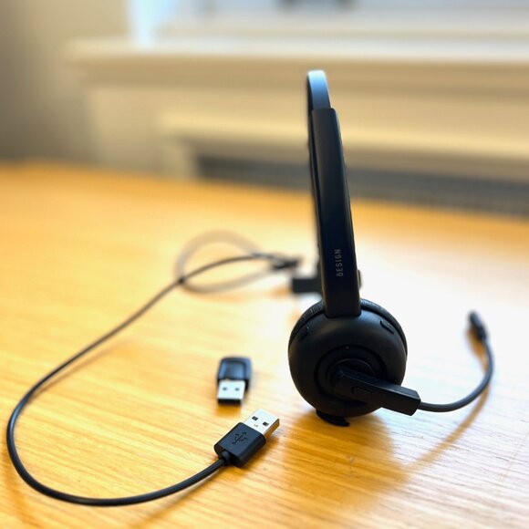 Noise Canceling BHF02 Bluetooth Handsfree Headset for PC - Picture 3 of 9